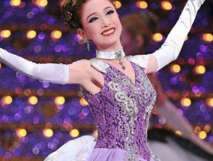 華やか 宝塚の女役に学ぶメイク方法 Hachibachi 華やか 宝塚の女役に学ぶメイク方法 Hachibachi