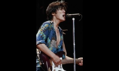 名曲がいっぱい 音楽好き必見の 尾崎豊 の歌詞の世界 Hachibachi 名曲がいっぱい 音楽好き必見の 尾崎豊 の歌詞の世界 Hachibachi