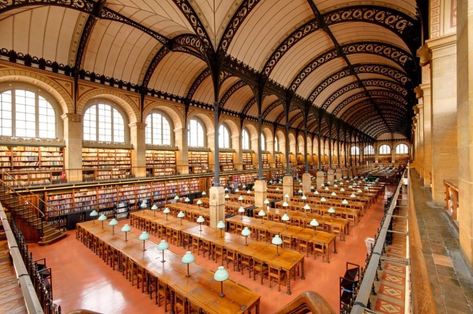 sainte genevieve paris.jpg?resize=412,232 - 10 bibliothèques incroyables dans le monde