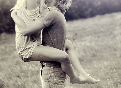 8 Different Types Of Hugs And What They Say About Your Relationship Small Joys 8 Different Types Of Hugs And What They Say About Your Relationship Small Joys