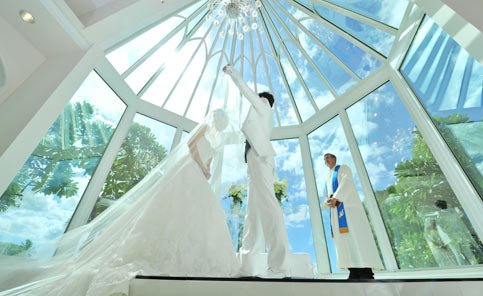 Image result for ハワイで結婚式　チャペル