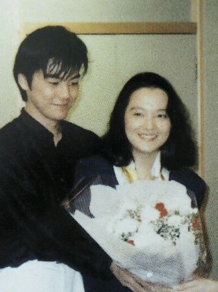 尾崎 豊 他殺 尾崎豊は覚醒剤や薬の逮捕歴あり 死に顔画像や遺書の真相は 尾崎 豊 他殺 尾崎豊は覚醒剤や薬の逮捕歴あり 死に顔画像や遺書の真相は