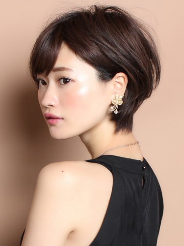 大人だからこそしっくりくる ショートヘアで出せる色気がヤバい Hachibachi