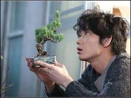 役柄にあった魅力を引き出す 綾野剛でみる髪型アレンジ Hachibachi 役柄にあった魅力を引き出す 綾野剛でみる髪型アレンジ Hachibachi