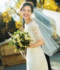 長谷部誠が彼女 佐藤ありさと結婚 2人の現在や気になる年収など Hachibachi 長谷部誠が彼女 佐藤ありさと結婚 2人の現在や気になる年収など Hachibachi