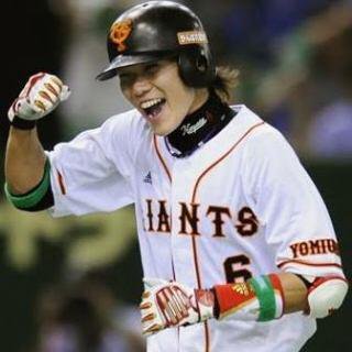 坂本勇人選手が使用しているグローブのメーカー Hachibachi 坂本勇人選手が使用しているグローブのメーカー Hachibachi