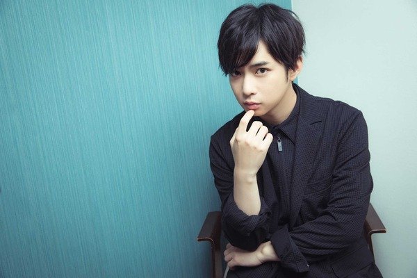 俳優はやっぱりイケメンが人気 今話題のイケメン俳優さんはこの人達 Hachibachi