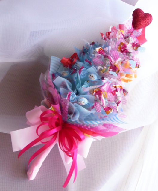 結婚式の贈り物にぴったり 100均で揃うキャンディブーケの簡単な作り方 Hachibachi