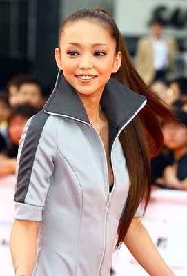 img 5a5e1ea6c22cf.png?resize=412,232 - 安室奈美恵の家族は？父親は何をしている人なの！？