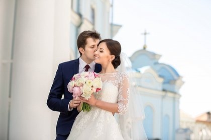 middle shutterstock 468485366.jpg?resize=412,232 - 理想は恋愛結婚！でも恋愛と結婚は別って本当？