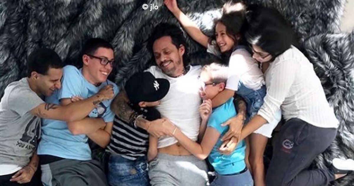 portada 22.jpg?resize=412,275 - Marc Anthony tiene 5 hijos y todos se parecen a él