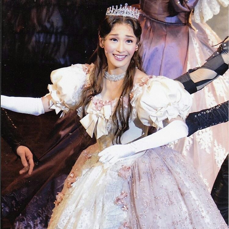 蘭乃はなの実家はお金持ち 親はどんな仕事をしている人なの Hachibachi 蘭乃はなの実家はお金持ち 親はどんな仕事をしている人なの Hachibachi