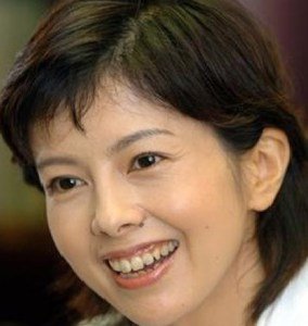 ほくろが消えたことで整形疑惑まで浮上した沢口靖子 Hachibachi ほくろが消えたことで整形疑惑まで浮上した沢口靖子 Hachibachi