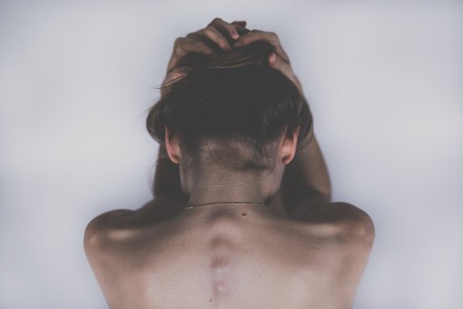 여자, 소녀, 사람들, 몸, 해부학, 손, 머리, 등뼈, 어깨 여자, 소녀, 사람들, 몸, 해부학, 손, 머리, 등뼈, 어깨, 뒤로