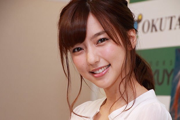 img 5a91805650656.png?resize=412,232 - 真野恵里菜の可愛い画像紹介！激太りやダイエット成功の過去も