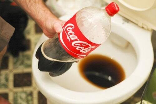 uses for coca cola 500x333.jpg?resize=1200,630 - Coca-Cola produzida no Brasil é a mais perigosa do mundo
