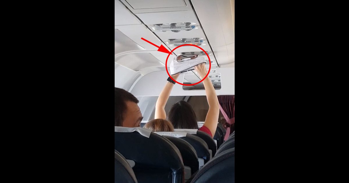 1ec8db8eb84ac 3.jpg?resize=1200,630 - Une femme est filmée séchant sa culotte, dans un avion, grâce à la ventilation.