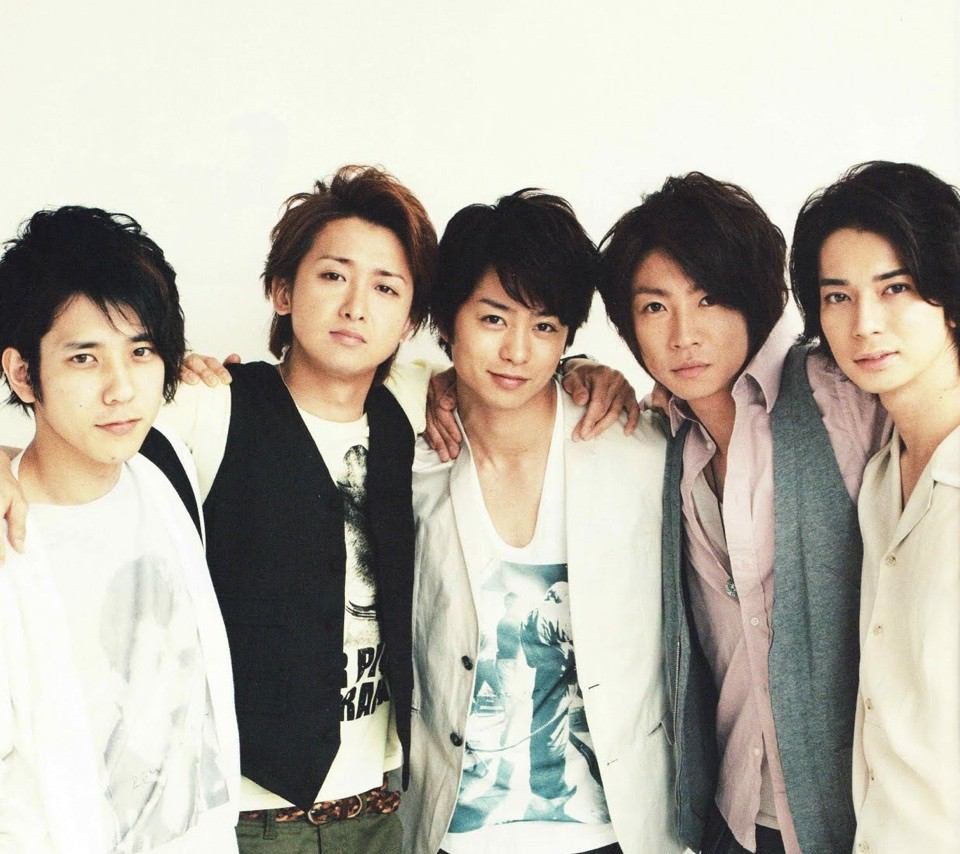 ジャニーズグループ嵐のメンバー松本潤 櫻井翔 大野智 相葉雅紀 二宮和也の本当の身長を画像で検証 Hachibachi ジャニーズグループ嵐のメンバー松本潤 櫻井翔 大野智 相葉雅紀 二宮和也の本当の身長を画像で検証 Hachibachi