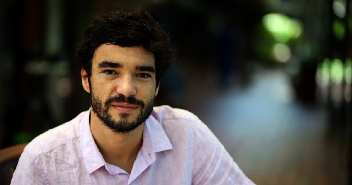 caio.png?resize=412,275 - Caio Blat posta foto de reencontro com filho adotivo