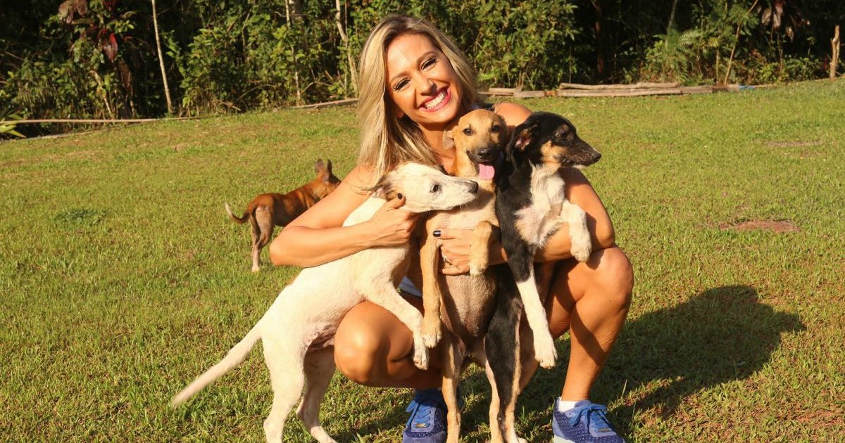 luisa.png?resize=412,232 - Luisa Mell resgata mais de 100 cães de raça de canil