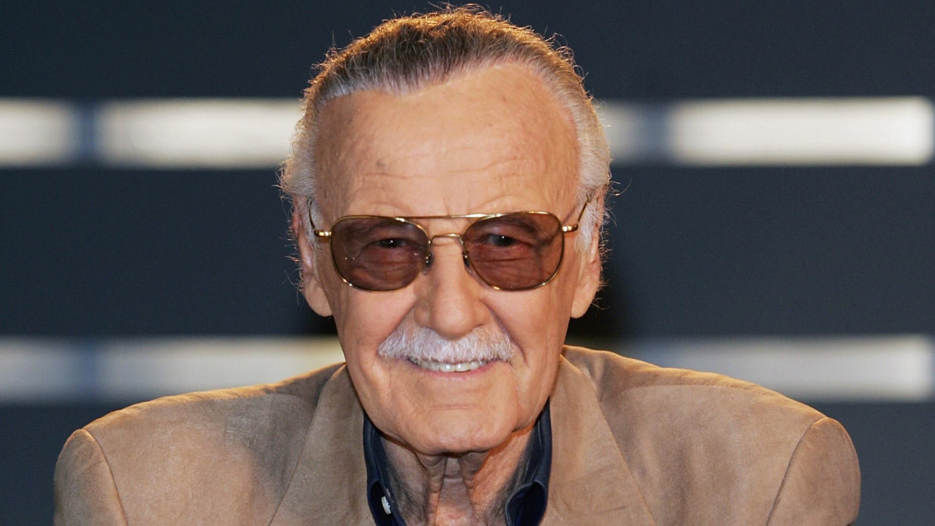 stan lee headshot high res 1920x1080.jpg?resize=412,232 - Stan Lee revela que está lutando contra uma pneumonia: "Vou melhorar logo"