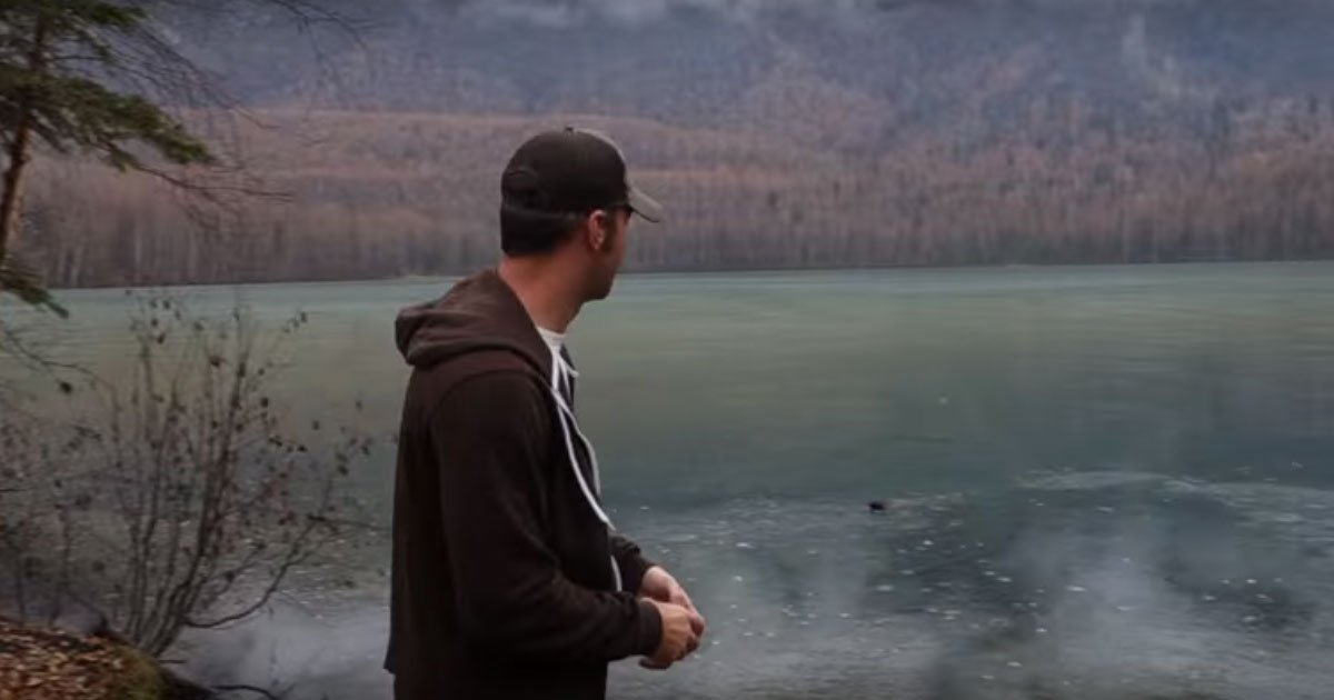 2 36.jpg?resize=412,275 - Man Skipped A Rock Across A Frozen Lake And It Made A Cool Sound