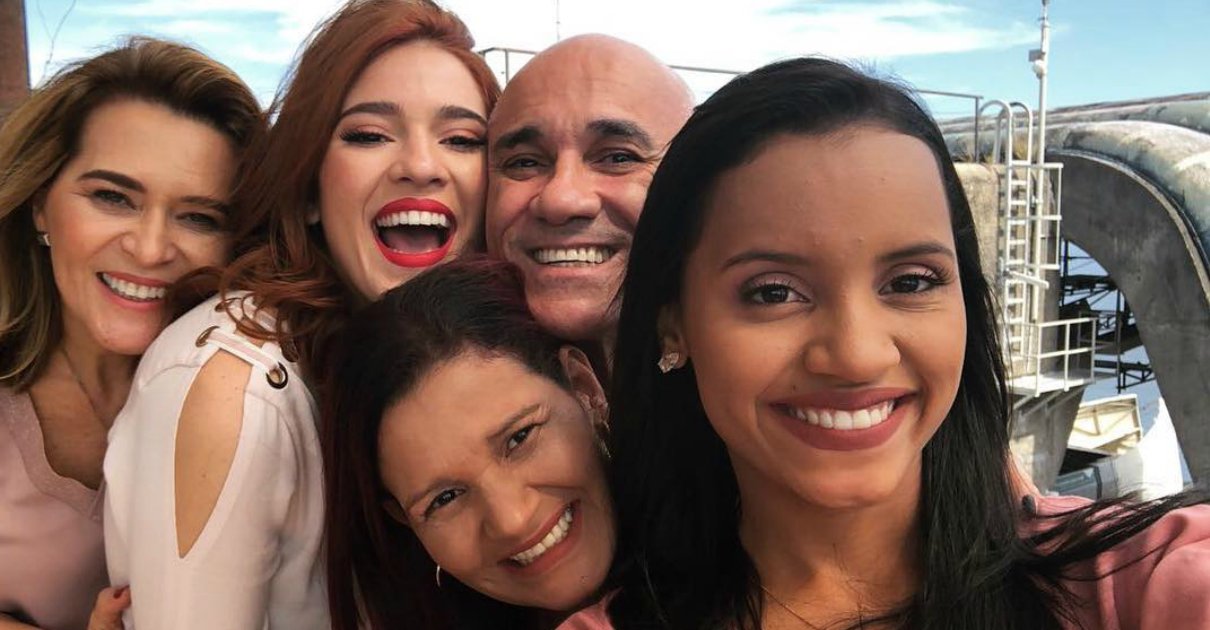 gleicifamilia.png?resize=412,275 - Gleici realiza sonho da mãe junto com a Família Lima