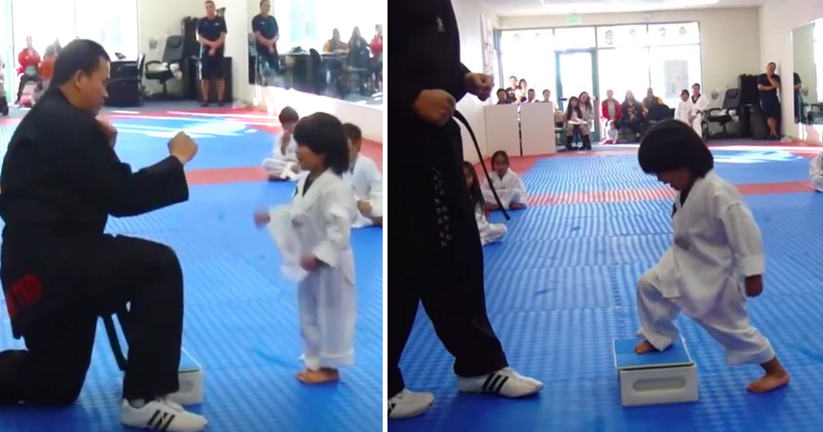 kid 2.jpg?resize=412,232 - Une vidéo hilarante montre un enfant de trois ans effronté qui tente de casser une planche pour remporter sa ceinture blanche de taekwondo