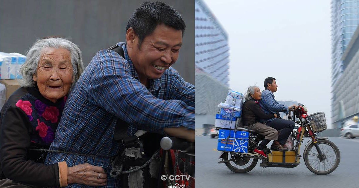 untitled 1 81.jpg?resize=412,232 - Todos los días viaja con su madre en motocicleta para poder cuidarla, su acto de amor se ha hecho viral