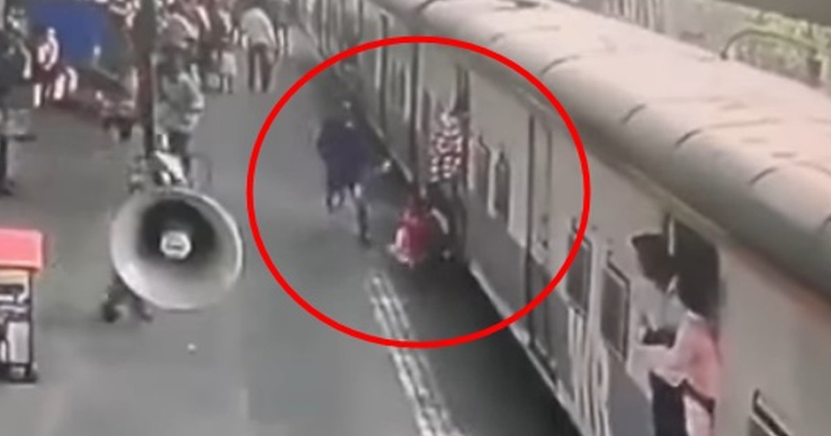 6 10.jpg?resize=412,232 - 기차 아래로 빨려들어가는 아이 구한 용감한 남성 (영상)