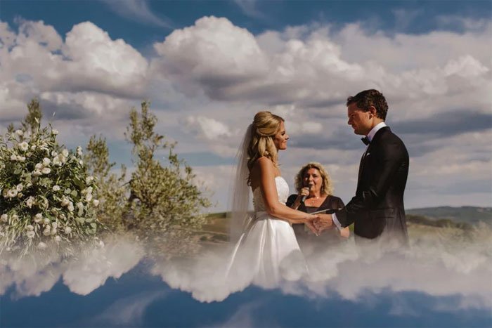 Phone-screen-reflection-trick-wedding-photography-mathias-fast-40