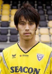 本田圭佑の目がおかしいのはバセドウ病 昔と現在の画像比較あり Hachibachi 本田圭佑の目がおかしいのはバセドウ病 昔と現在の画像比較あり Hachibachi
