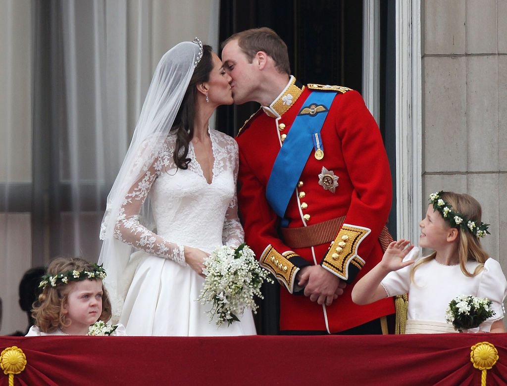 1489072039 william kate royal wedding.jpg?resize=412,232 - Kate Middleton e Prince William quebraram importante tradição real em sua noite de núpcias