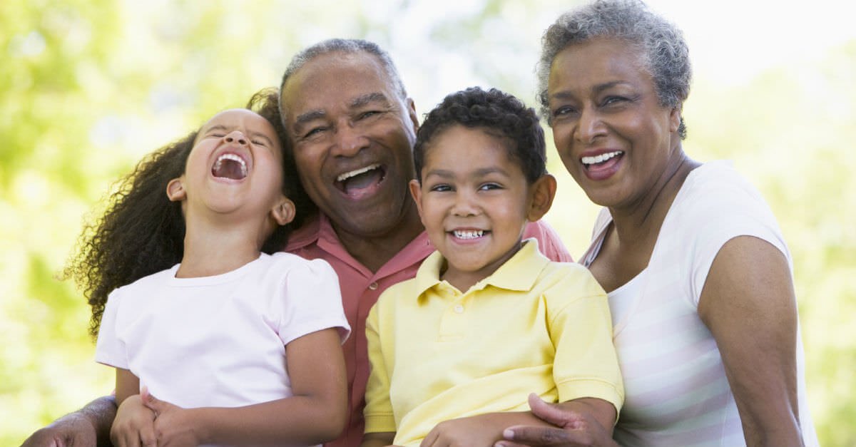 relacao avos e netos.jpg?resize=412,232 - Estudo mostra que os avós que cuidam de seus netos vivem mais