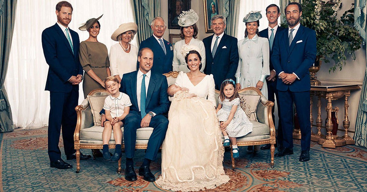 royal family portraits kate william louis.jpg?resize=412,232 - Kensington Palace dévoile des portraits royaux intimes pris lors du baptême du prince Louis