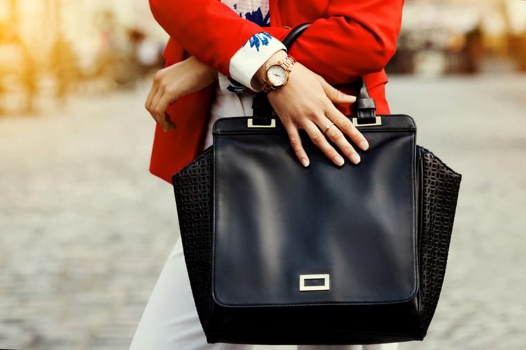Things-To-Keep-in-Your-Purse-to-Be-Insanely-More-Productive