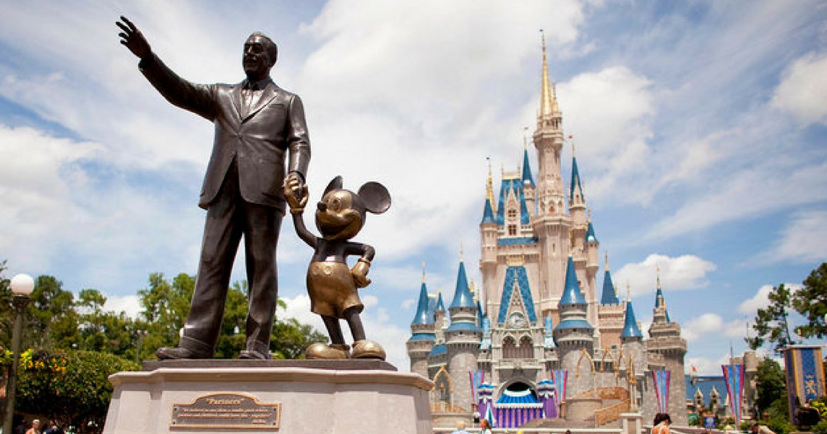 disney.png?resize=412,275 - Disney busca brasileiros para ajudar visitantes sobre parques