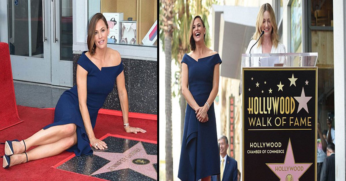 jennifer garner star hollywood walk of fame 11.jpg?resize=1200,630 - Jennifer Garner était magnifique lorsqu’elle a reçu son étoile sur le Hollywood Walk of Fame