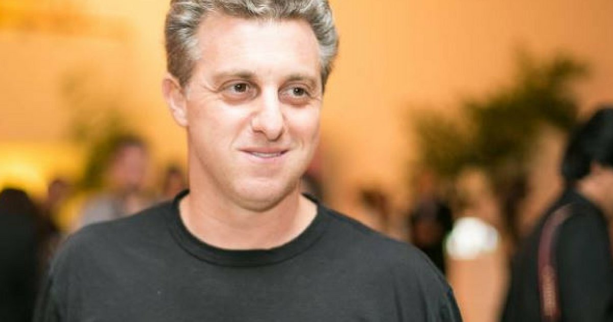 luciano23.png?resize=412,275 - Luciano Huck lamenta morte de participante do programa e manda mensagem para a família