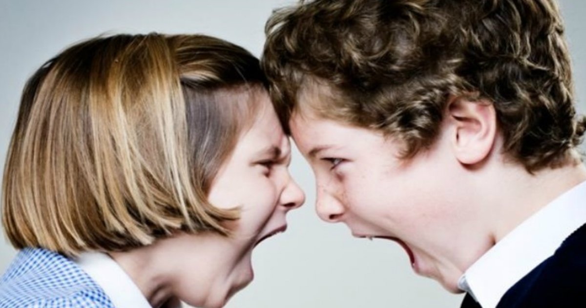 sibling fight.jpg?resize=1200,630 - Study Shows That Fighting With Your Sibling Will Make You A Better Person