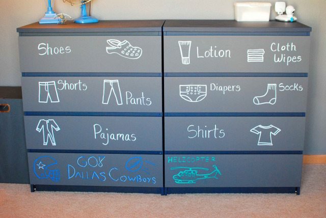 dresser-drawer-chalkboard-paint