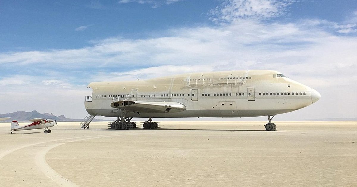 gg 1.jpg?resize=1200,630 - Um avião 747 fica  abandonado no meio do deserto de Black Rock, duas semanas depois do fim de um festival