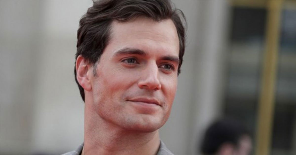 henry cavill is reportedly replacing daniel craig as james bond.jpg?resize=412,275 - Henry Cavill pourrait remplacer Daniel Craig dans le rôle de James Bond