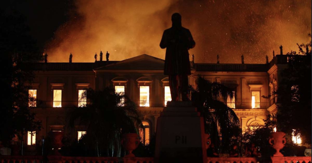 museu.png?resize=412,275 - Incêndio destrói Museu Nacional na Quinta da Boa Vista