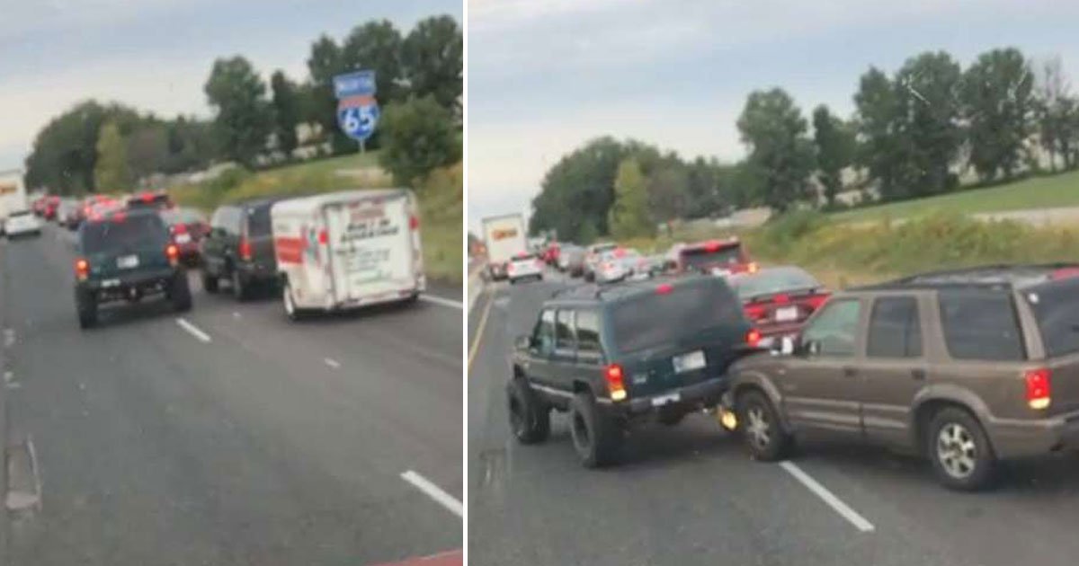 road rage.jpg?resize=1200,630 - A Jeep Backs Into A 4x4 As Wouldn't Let It Queue Jump Into A Line Of Traffic On The Interstate
