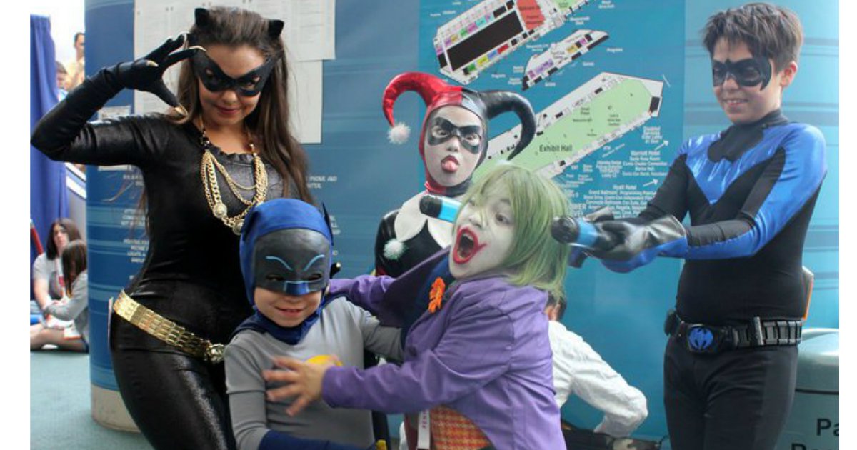 14 63.jpg?resize=1200,630 - 30 Fantastic Family Costumes Anyone Can Put Together