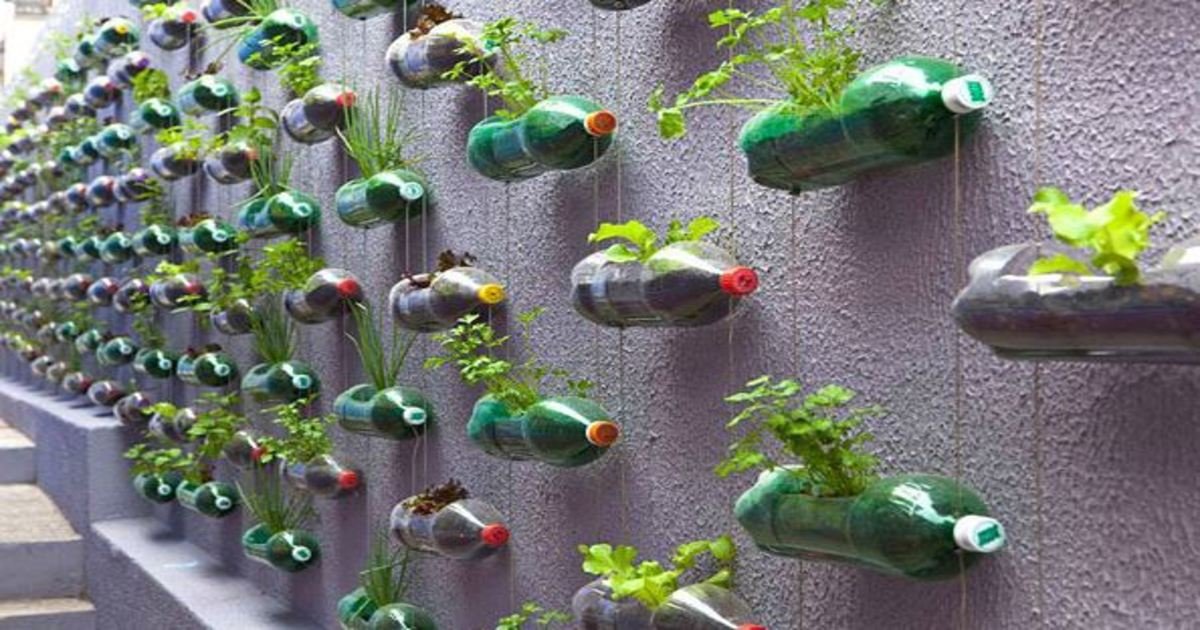 7 163.jpg?resize=412,275 - 23 Creative Ways To Recycle Old Plastic Bottles