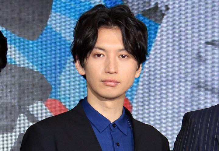 実は喫煙者だった男性芸能人ランキング まさかあの芸能人も吸っているとは Hachibachi 実は喫煙者だった男性芸能人ランキング まさかあの芸能人も吸っているとは Hachibachi