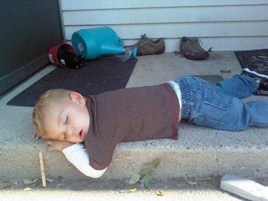 24 Hilarious Photos Proving That Kids Can Literally Sleep Anywhere. #8 Made My Day, LOL!