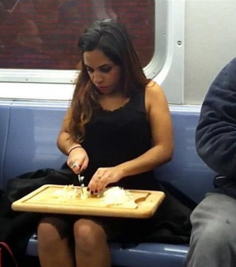 23 fotos das pessoas mais bizarras do metrô